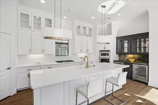 1923 Elmen St, Houston, TX 77019 - Photo 13