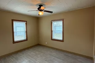 706 Alice St, Sweeny, TX 77480 - Photo 5