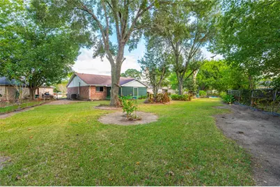 12402 Gotham Drive, Houston, TX 77089 - Photo 3