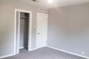 7715 Glover St, Houston, TX 77012 - Photo 5