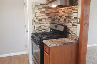 7715 Glover St, Houston, TX 77012 - Photo 3