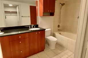 3311 Yupon St, Houston, TX 77006 - Photo 9
