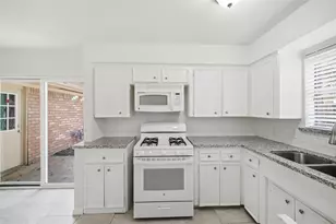 9524 Truscon Dr, Houston, TX 77080 - Photo 9