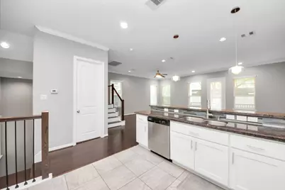 2219 Bellefontaine Street, Houston, TX 77030 - Photo 9