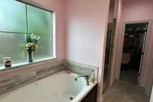 6065 Chandler Dr, Beaumont, TX 77705 - Photo 5