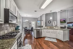 406 Ashberry Ct, League City, TX 77573 - Photo 19