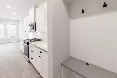 5205 Amber Sunrise Drive, Houston, TX 77018 - Photo 9