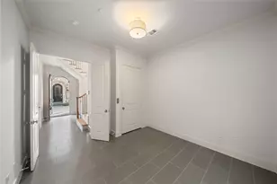 1306 Castle Ct, Houston, TX 77006 - Photo 5