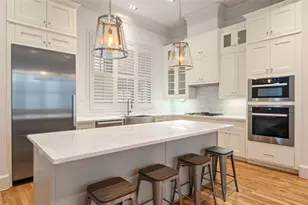 1306 Castle Ct, Houston, TX 77006 - Photo 15