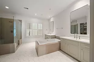 1306 Castle Ct, Houston, TX 77006 - Photo 21