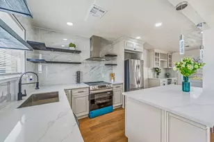 10042 Lazy Oaks St, Houston, TX 77080 - Photo 17