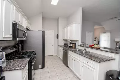 1909 W Texas Avenue, Baytown, TX 77520 - Photo 17