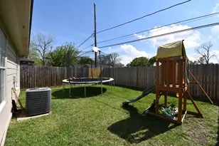 1909 W Texas Ave, Baytown, TX 77520 - Photo 41