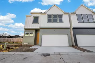 12804 Buffalo Wls Dr, Houston, TX 77045 - Photo 1