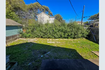 4302 Avenue Q 1/2, Galveston, TX 77550 - Photo 15