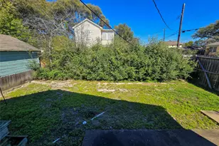 4302 Ave Q 1/2, Galveston, TX 77550 - Photo 15