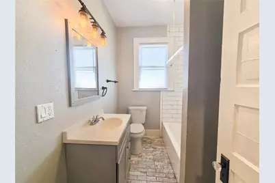 4302 Avenue Q 1/2, Galveston, TX 77550 - Photo 7