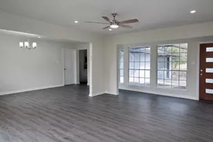 10322 Sageburrow Dr, Houston, TX 77089 - Photo 9