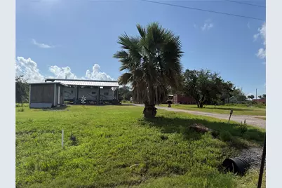 1021 17th Street, San Leon, TX 77539 - Photo 1