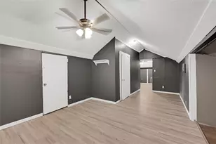 310 N Rock Island St, Angleton, TX 77515 - Photo 7