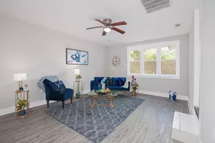 112 Oakdale St, Dayton, TX 77535 - Photo 15