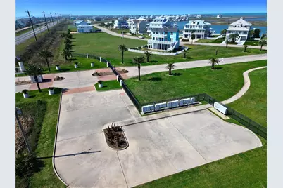 4223 S Sunset Bay Drive, Galveston, TX 77554 - Photo 9