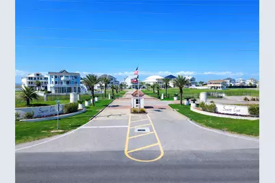 4223 S Sunset Bay Drive, Galveston, TX 77554 - Photo 7