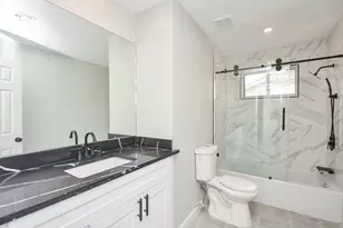 5850 Duxbury St, Houston, TX 77035 - Photo 25