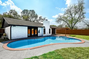 5850 Duxbury St, Houston, TX 77035 - Photo 1