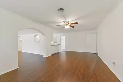 10515 Eddystone Drive, Houston, TX 77043 - Photo 7