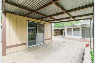 10515 Eddystone Drive, Houston, TX 77043 - Photo 27