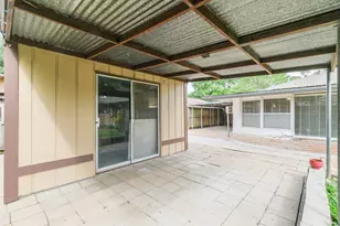 10515 Eddystone Dr, Houston, TX 77043 - Photo 27