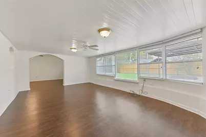 10515 Eddystone Drive, Houston, TX 77043 - Photo 21