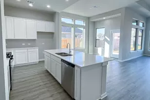 2717 Mackinac Bay Dr, Texas City, TX 77568 - Photo 7