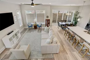 2510 Zemmer Ln, Houston, TX 77008 - Photo 15