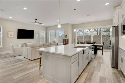 2510 Zemmer Lane, Houston, TX 77008 - Photo 9