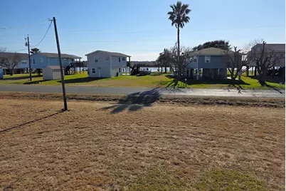 405 Blue Water Boulevard, Sargent, TX 77414 - Photo 9