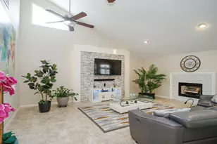 2110 Woodland Park Dr, Houston, TX 77077 - Photo 9