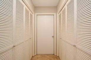 2110 Woodland Park Dr, Houston, TX 77077 - Photo 21
