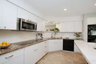 2110 Woodland Park Dr, Houston, TX 77077 - Photo 19
