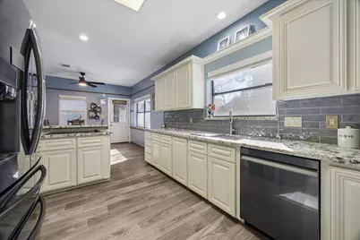 3811 Trappers Forest Drive, Houston, TX 77088 - Photo 11