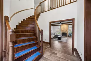 3811 Trappers Forest Dr, Houston, TX 77088 - Photo 3