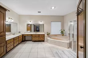 3811 Trappers Forest Dr, Houston, TX 77088 - Photo 15