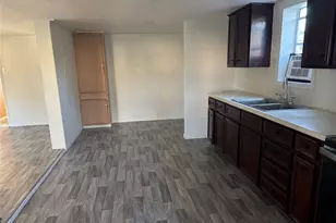 406 S 7th St, Alvin, TX 77511 - Photo 11