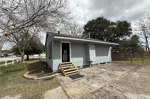 4114 Victoria Ave, Dickinson, TX 77539 - Photo 9