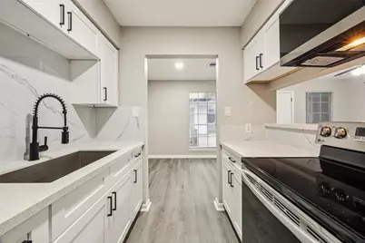 910 7th Avenue N #5, Texas City, TX 77590 - Photo 5