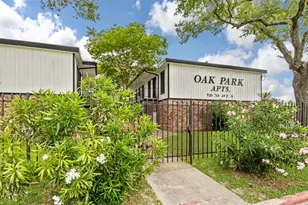 910 7th Ave N, Texas City, TX 77590 - Photo 1