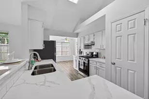 2302 Wigmaker Dr, Katy, TX 77493 - Photo 11