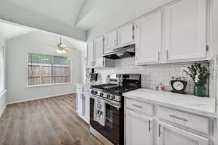 2302 Wigmaker Dr, Katy, TX 77493 - Photo 15