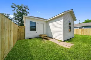 815 Wilkes St, Houston, TX 77009 - Photo 33